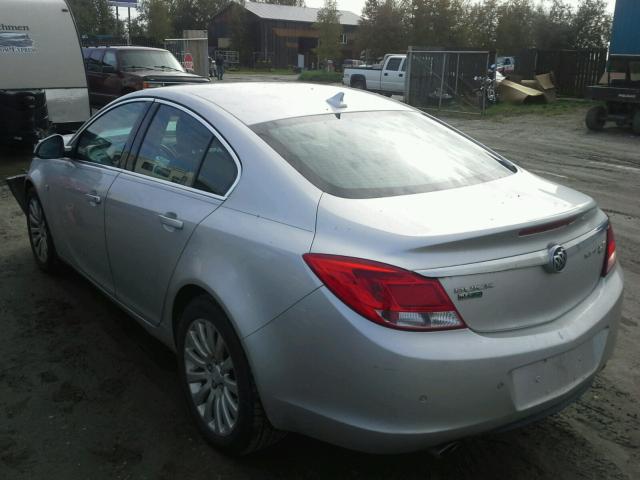 W04GV5EV8B1055143 - 2011 BUICK REGAL CXL SILVER photo 3