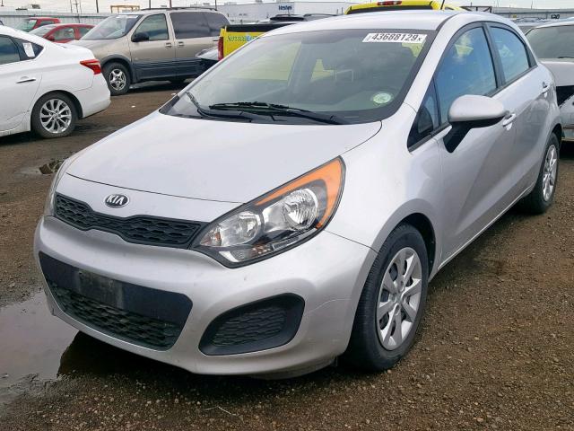 KNADM5A38E6359139 - 2014 KIA RIO LX SILVER photo 2