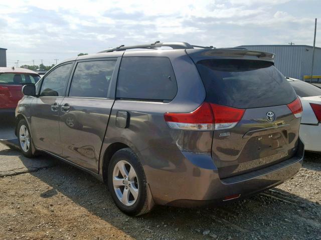 5TDKK3DCXES471022 - 2014 TOYOTA SIENNA LE GRAY photo 3