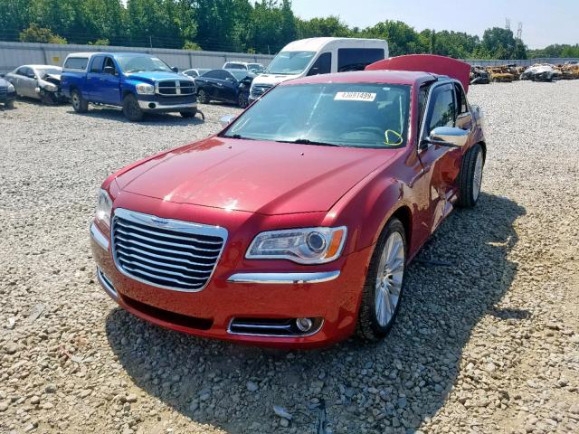 2C3CCACG8CH200745 - 2012 CHRYSLER 300 LIMITE RED photo 2