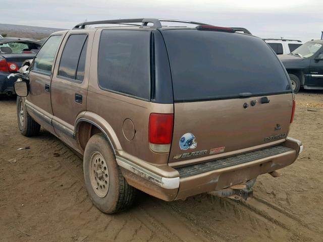 1GNDT13W4T2239873 - 1996 CHEVROLET BLAZER BROWN photo 3