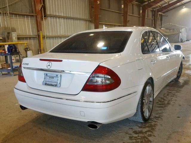 WDBUF56X38B311664 - 2008 MERCEDES-BENZ E 350 WHITE photo 4