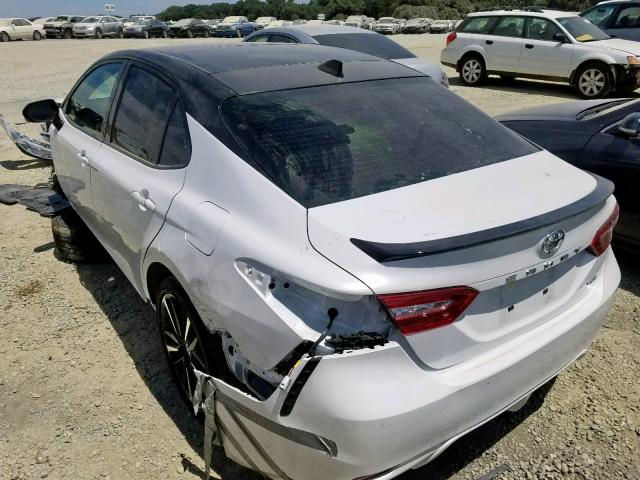 4T1B61HK8KU208136 - 2019 TOYOTA CAMRY XSE WHITE photo 3