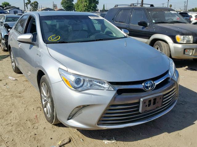 4T1BD1FK5HU216390 - 2017 TOYOTA CAMRY HYBR SILVER photo 1