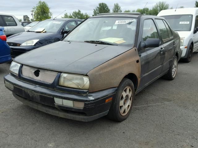 3VWRA81H5TM050222 - 1996 VOLKSWAGEN JETTA GL BLACK photo 2