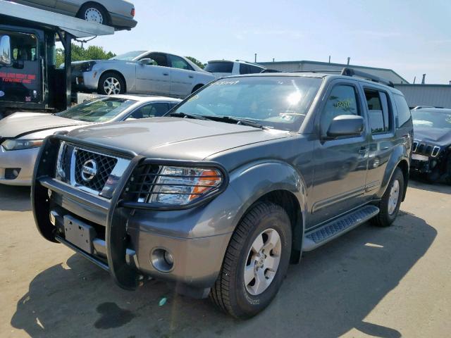 5N1AR18W26C612115 - 2006 NISSAN PATHFINDER GRAY photo 2