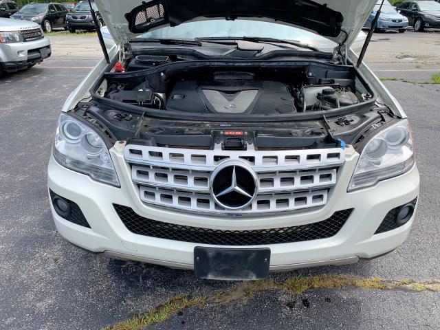 4JGBB2FB4AA557668 - 2010 MERCEDES-BENZ ML 350 BLU WHITE photo 8