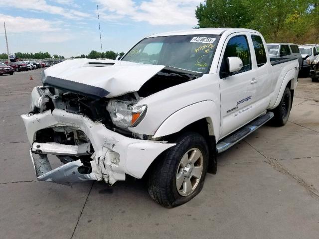 5TFUU4EN4EX101509 - 2014 TOYOTA TACOMA WHITE photo 2