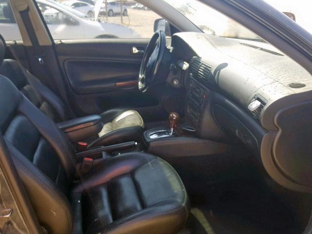 WVWLH63B61E006671 - 2001 VOLKSWAGEN PASSAT GLX 蓝色 照片 5