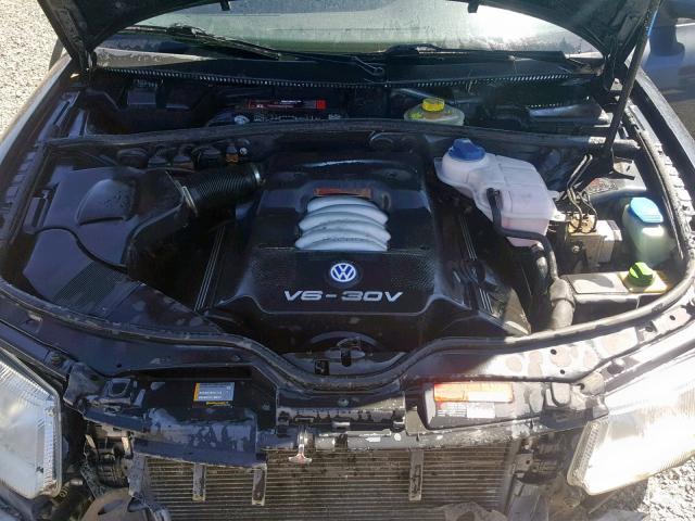 WVWLH63B61E006671 - 2001 VOLKSWAGEN PASSAT GLX 蓝色 照片 7