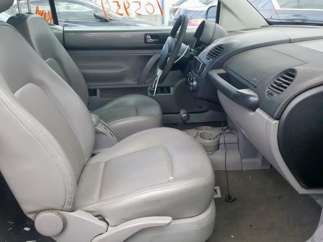 3VWCD31Y44M322325 - 2004 VOLKSWAGEN NEW BEETLE ნაცრისფერი ფოტო 5