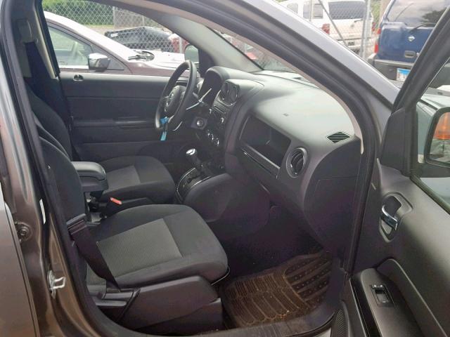 1J4NT1FAXBD195470 - 2011 JEEP COMPASS SP ნაცრისფერი ფოტო 5