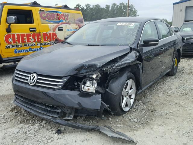 1VWBH7A39DC034314 - 2013 VOLKSWAGEN PASSAT SE BLACK photo 2