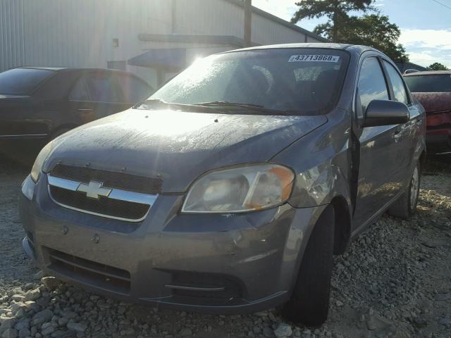 KL1TD5DE5BB257335 - 2011 CHEVROLET AVEO LS SILVER photo 2
