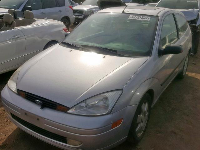 3FAFP31391R251882 - 2001 FORD FOCUS ZX3 SILVER photo 2