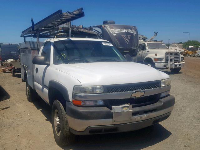 1GBHC24U32E103829 - 2002 CHEVROLET SILVERADO WHITE photo 1