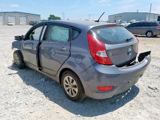 KMHCT5AE0HU315974 - 2017 HYUNDAI ACCENT SE SILVER photo 3