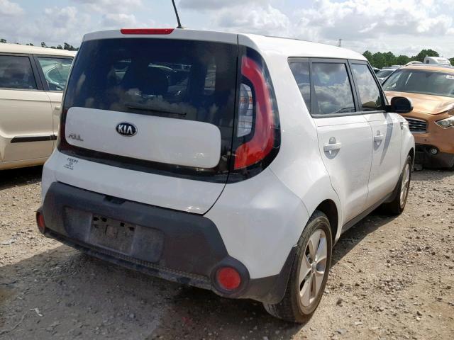 KNDJN2A21F7172894 - 2015 KIA SOUL WHITE photo 4