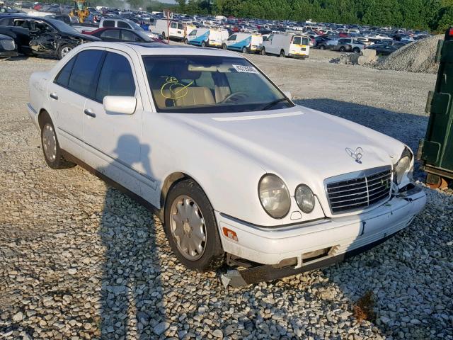 WDBJF25H9XA785733 - 1999 MERCEDES-BENZ E 300TD WHITE photo 1