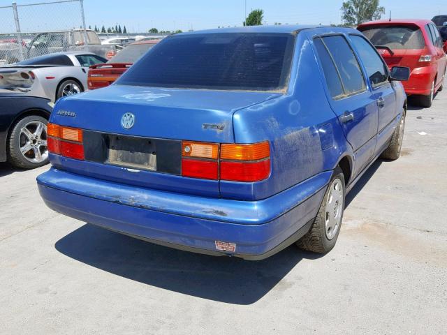 3VWRF81H4WM128897 - 1998 VOLKSWAGEN JETTA TDI BLUE photo 4