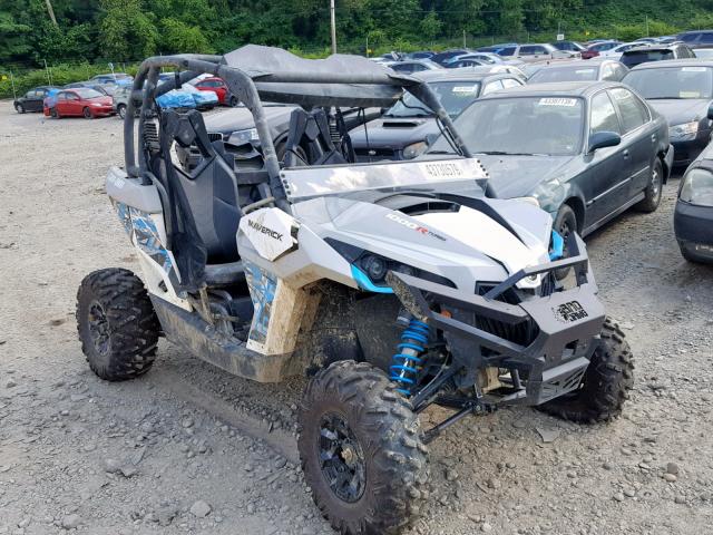 3JBPDAR23HJ000438 - 2017 CAN-AM MAVERICK 1 BLACK photo 1