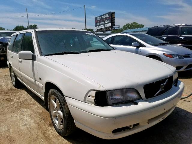 YV1LW5645W2410707 - 1998 VOLVO V70 GLT WHITE photo 1