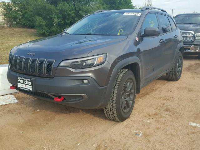 1C4PJMBX7KD140877 - 2019 JEEP CHEROKEE T GRAY photo 2