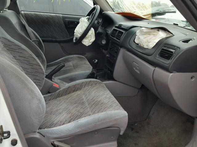 JF1SF6558YG706916 - 2000 SUBARU FORESTER S WHITE photo 5