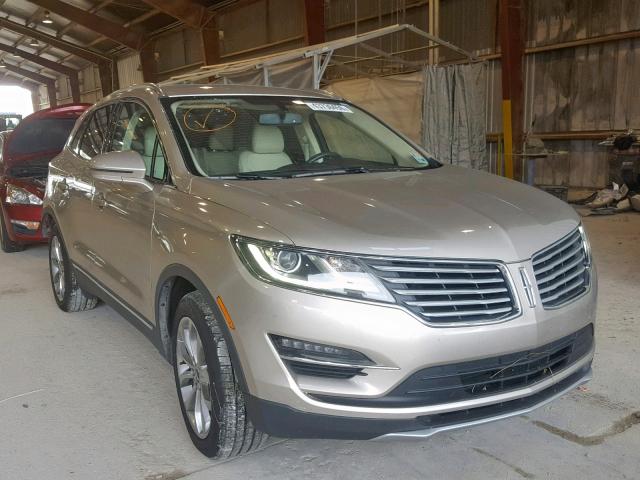 5LMCJ1A90FUJ10960 - 2015 LINCOLN MKC GOLD photo 1