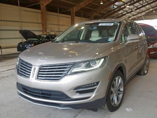 5LMCJ1A90FUJ10960 - 2015 LINCOLN MKC GOLD photo 2