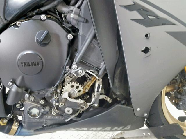 JYARN23Y9EA003739 - 2014 YAMAHA YZFR1 C GRAY photo 14