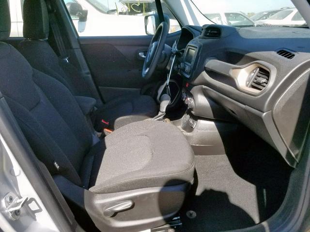 ZACCJAAB8HPF59303 - 2017 JEEP RENEGADE S ვერცხლისფერი ფოტო 5