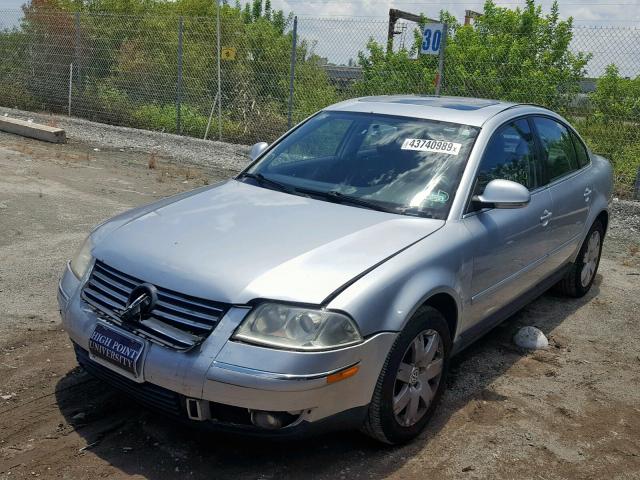 WVWBD63B45P035748 - 2005 VOLKSWAGEN PASSAT GLS SILVER photo 2