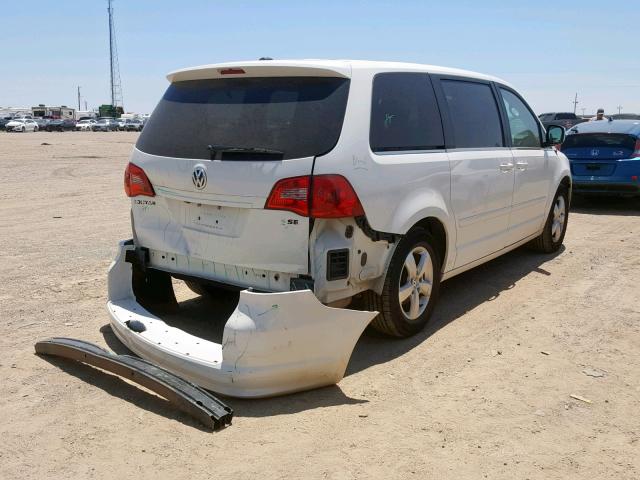 2V4RW3D11AR262844 - 2010 VOLKSWAGEN ROUTAN SE WHITE photo 4