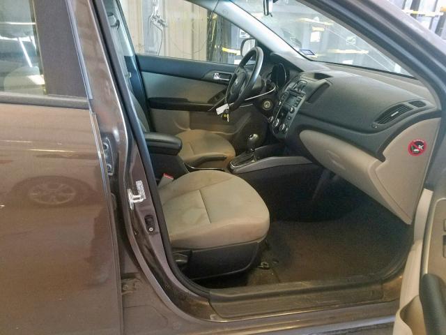 KNAFU4A26D5734864 - 2013 KIA FORTE EX BROWN photo 5