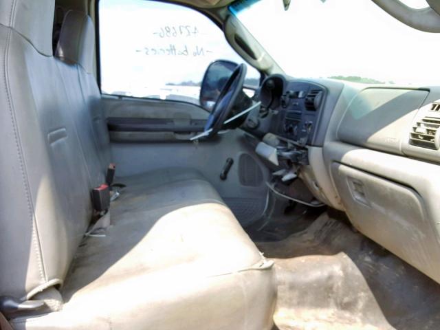 1FDAF56PX6ED88379 - 2006 FORD F550 SUPER WHITE photo 5