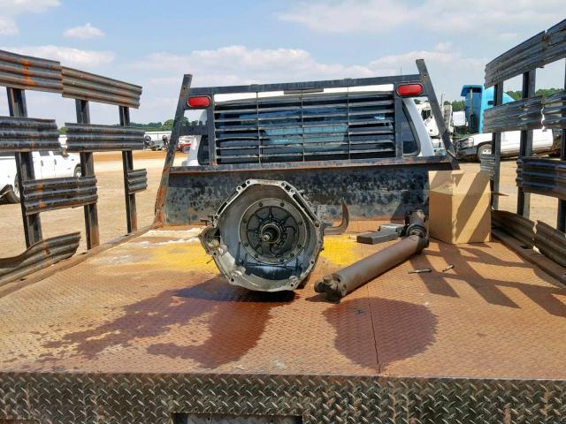 1FDAF56PX6ED88379 - 2006 FORD F550 SUPER WHITE photo 6