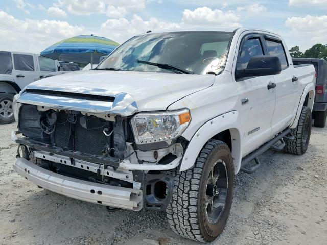 5TFDW5F17GX558054 - 2016 TOYOTA TUNDRA CRE WHITE photo 2