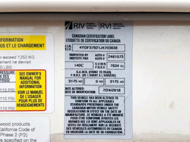 4YDF37921J4703838 - 2018 KEYSTONE MONTANA BEIGE photo 10