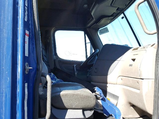 1FUJGLDRXASAR6490 - 2010 FREIGHTLINER CASCADIA 1 BLUE photo 5