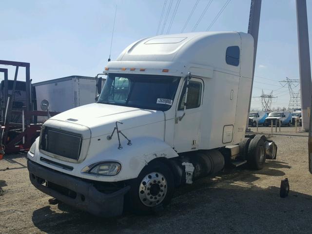 1FUJA6CKX4LM60796 - 2004 FREIGHTLINER CONVENTION WHITE photo 2