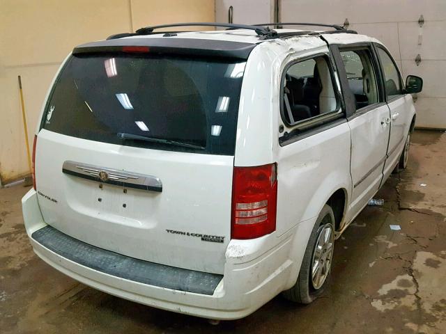 2A4RR5D10AR421747 - 2010 CHRYSLER TOWN & COU WHITE photo 4