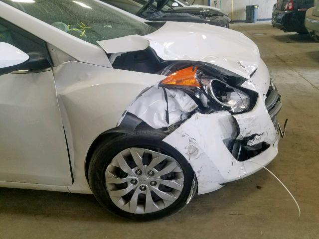 KMHD35LH7GU325668 - 2016 HYUNDAI ELANTRA GT WHITE photo 9