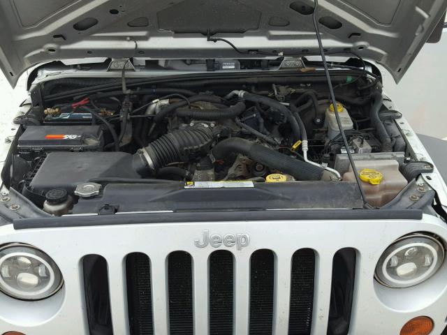 1J4AA2D13BL504876 - 2011 JEEP WRANGLER S SILVER photo 7