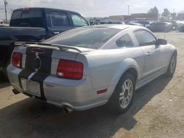 1ZVFT82H475204796 - 2007 FORD MUSTANG GT SILVER photo 4