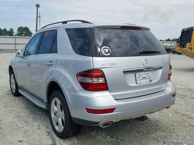 4JGBB2FB1BA649211 - 2011 MERCEDES-BENZ ML 350 BLU SILVER photo 3