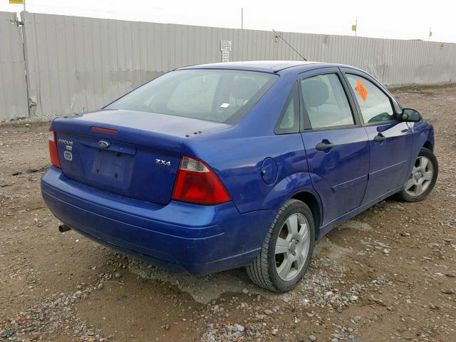 1FAHP34N26W232777 - 2006 FORD FOCUS ZX4 BLUE photo 4