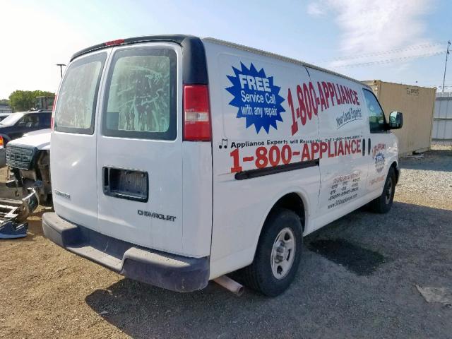 1GCFG15X461125586 - 2006 CHEVROLET EXPRESS G1 WHITE photo 4