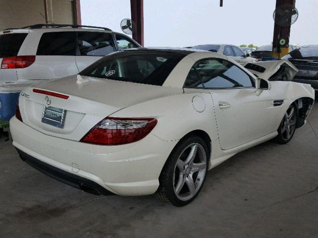 WDDPK4HA7DF057446 - 2013 MERCEDES-BENZ SLK 250 WHITE photo 4