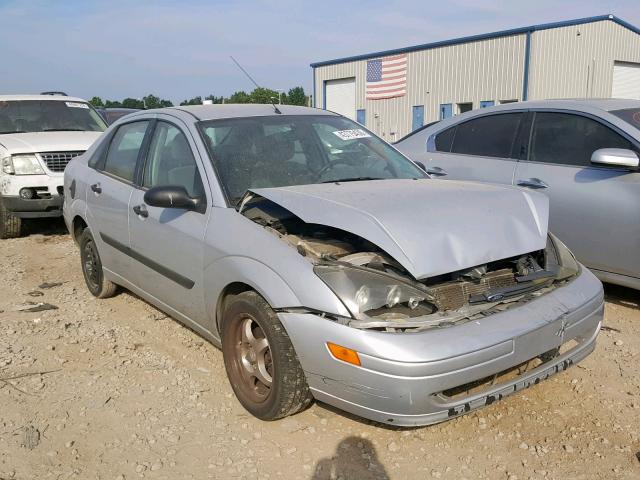 1FAFP33P2YW410975 - 2000 FORD FOCUS LX SILVER photo 1